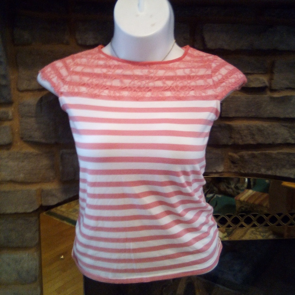 NWOT ELLE Peach Lace Top